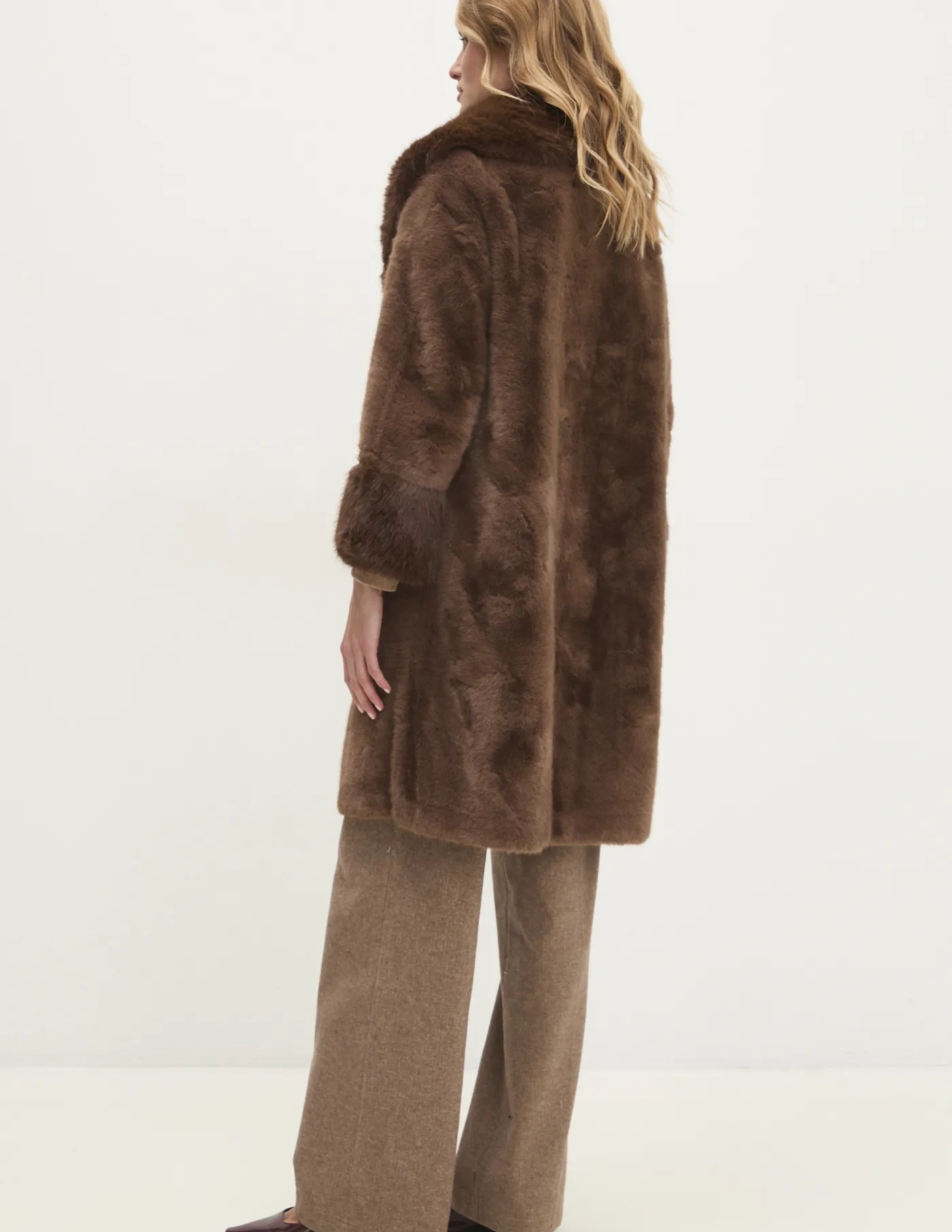 Плащ Answear Lab, коричневый
Плащ Answear Lab, коричневый