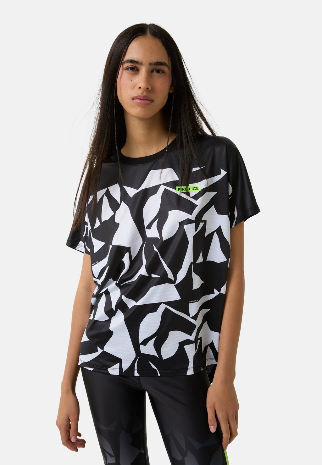 Футболка с принтом FUNKTIONS Bogner Fire + Ice, черный
Футболка с принтом FUNKTIONS Bogner Fire + Ice, черный