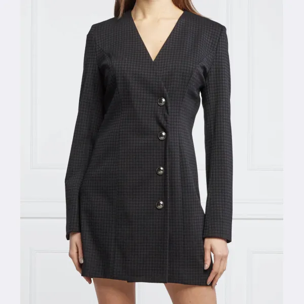 Спортивное платье Санты Guess, черный
Спортивное платье Санты Guess, черный