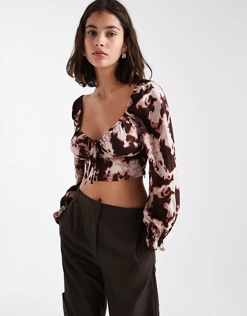 Коричневая кофточка с длинными рукавами и принтом коровы New Look
Коричневая кофточка с длинными рукавами и принтом коровы New Look