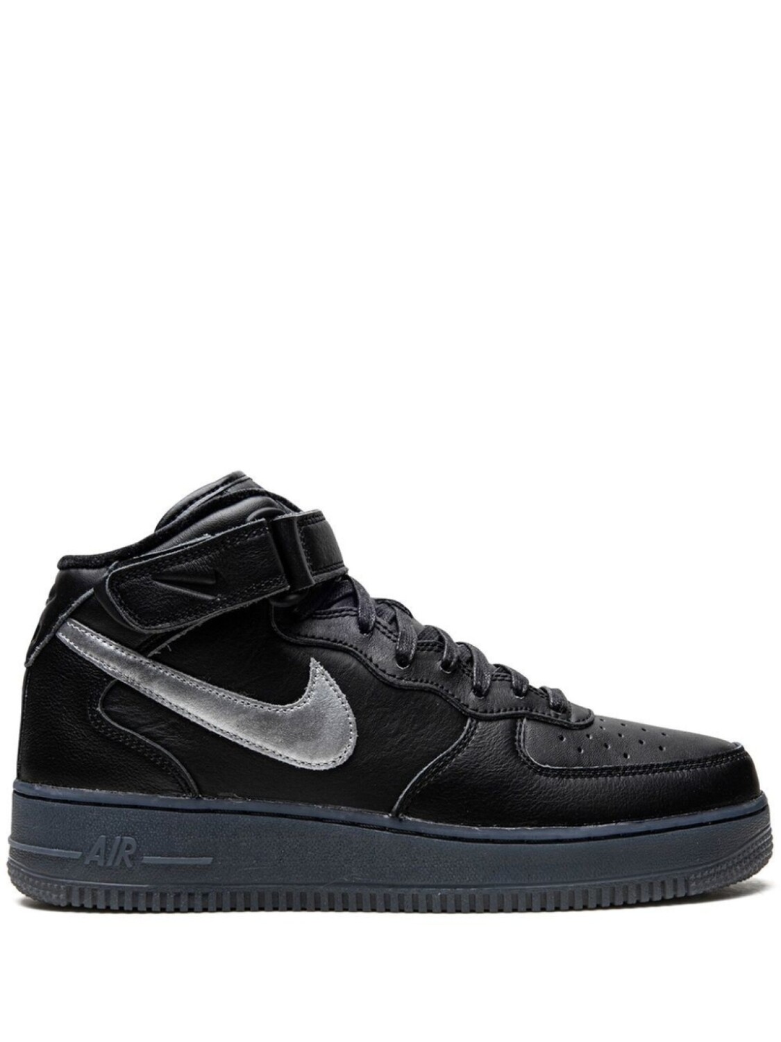 Кроссовки Air Force 1 Mid Nike, черный
Кроссовки Air Force 1 Mid Nike, черный