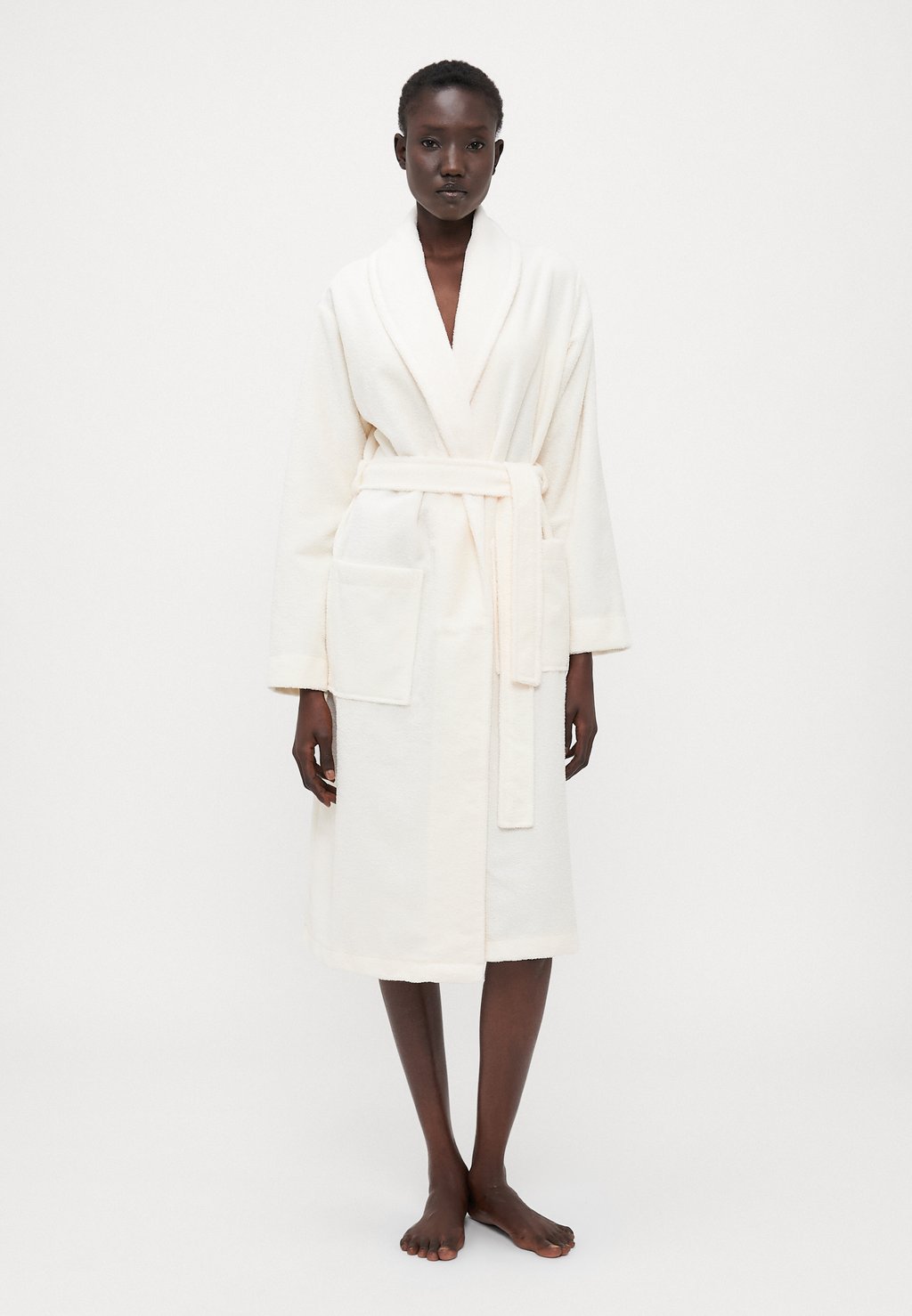 Халат BATHROBE Chantelle, белый
Халат BATHROBE Chantelle, белый