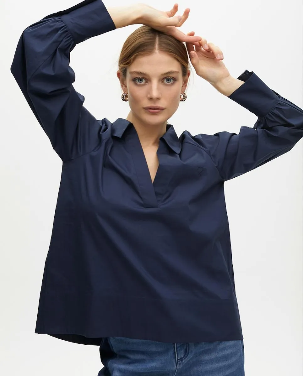 Женская блузка с воротником-рубашкой и высокими манжетами Lola Casademunt, темно-синий
Женская блузка с воротником-рубашкой и высокими манжетами Lola Casademunt, темно-синий