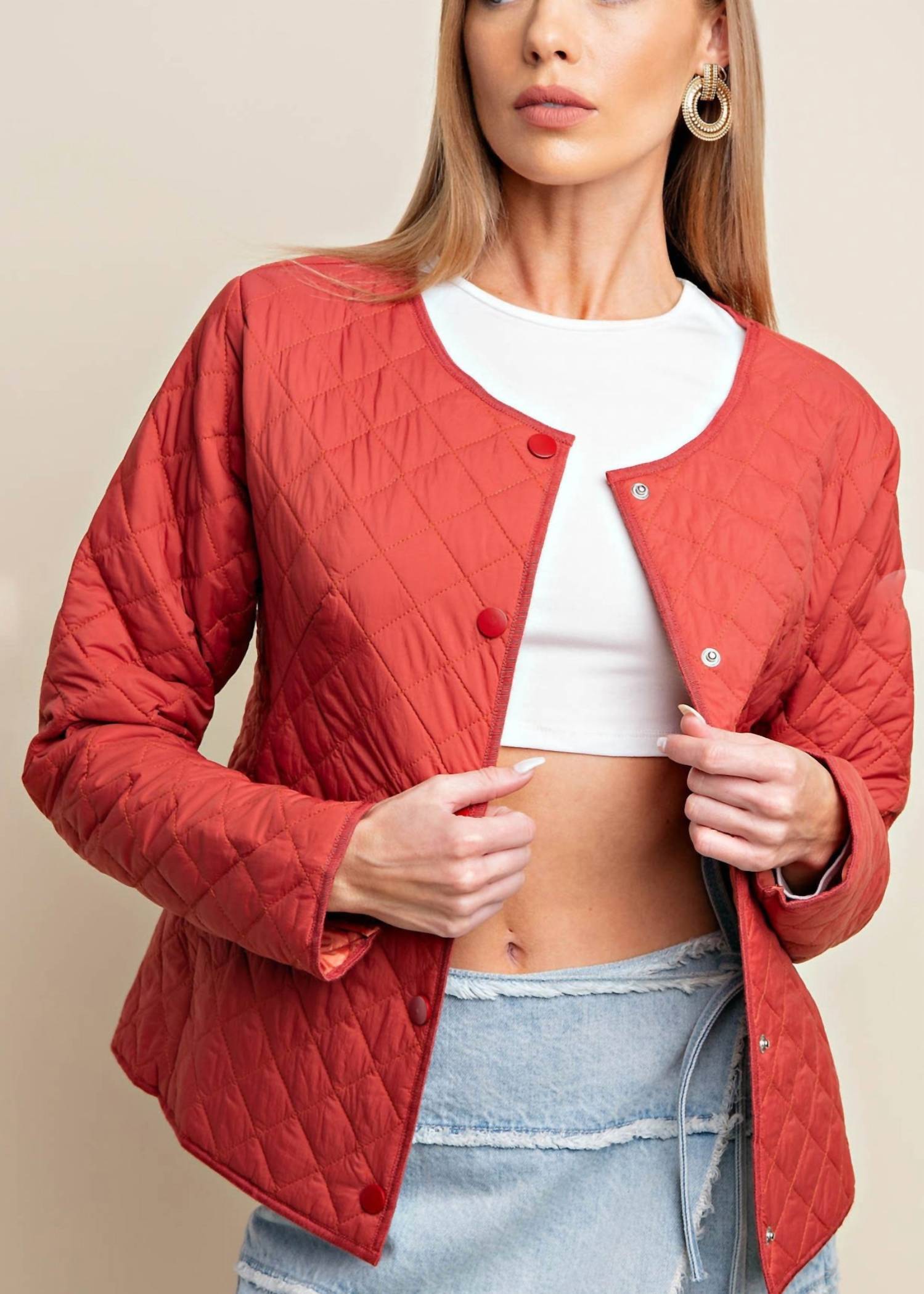 KORI Стеганая куртка-подкладка Gia кирпичного цвета
KORI Стеганая куртка-подкладка Gia кирпичного цвета