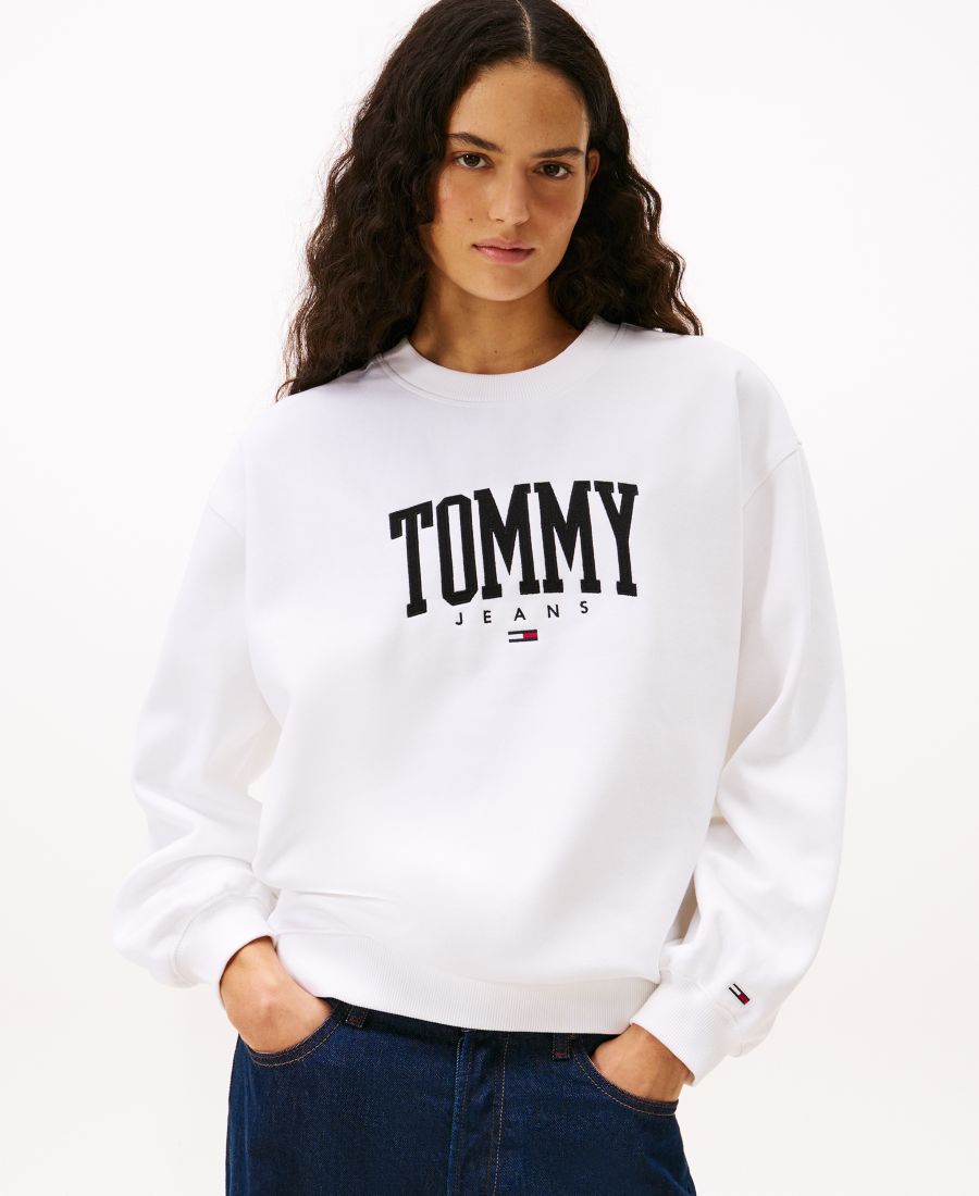 Женская толстовка с круглым вырезом и логотипом университетской команды Tommy Jeans, Optic White
Женская толстовка с круглым вырезом и логотипом университетской команды Tommy Jeans, Optic White