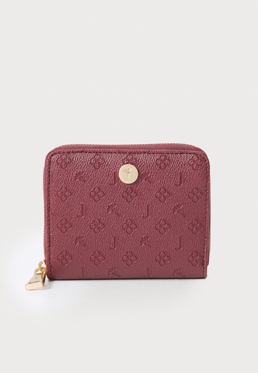 Кошелек JOOP! DECORO STAMPA NISA PURSE, Burgundy/Dark Red
Кошелек JOOP! DECORO STAMPA NISA PURSE, Burgundy/Dark Red