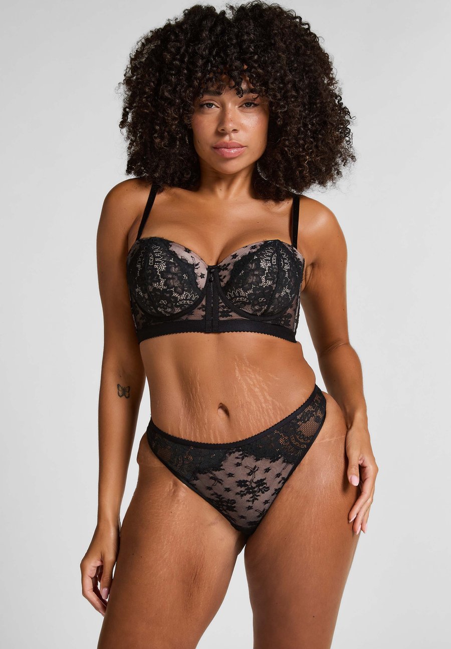 Трусы Hunkemöller Thong, Black
Трусы Hunkemöller Thong, Black