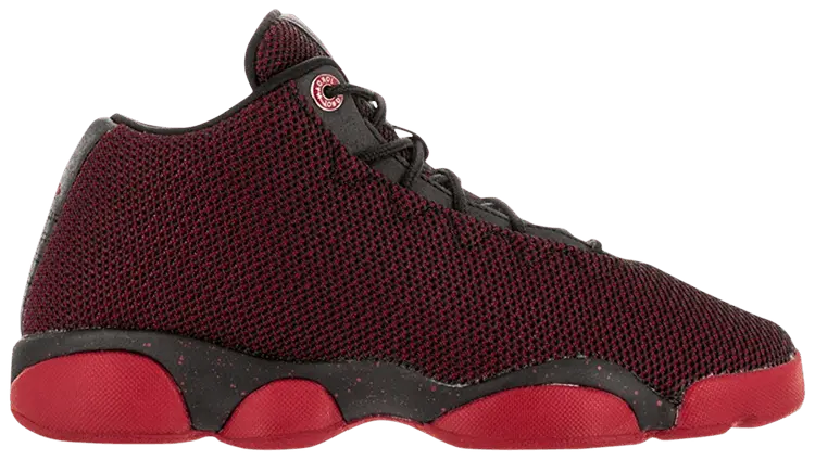 Кроссовки Air Jordan Jordan Horizon Low BG 'Black Gym Red', красный
Кроссовки Air Jordan Jordan Horizon Low BG 'Black Gym Red', красный