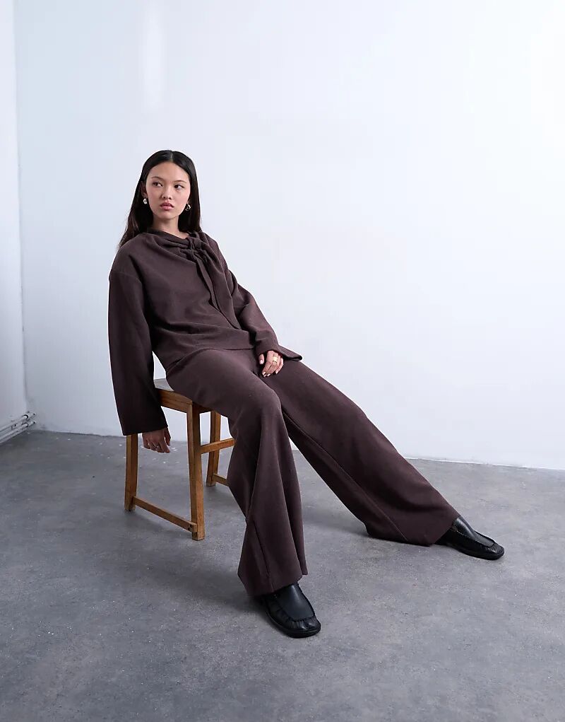 Мягкие широкие брюки Topshop шоколадного цвета
Мягкие широкие брюки Topshop шоколадного цвета