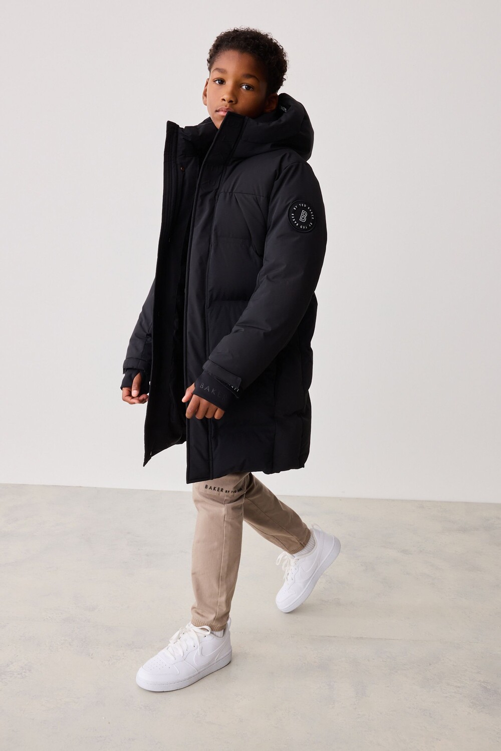 Водонепроницаемое длинное утепленное пальто Baker By Ted Baker, черный
Водонепроницаемое длинное утепленное пальто Baker By Ted Baker, черный