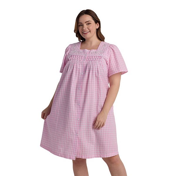 Плюс сайз пикейный короткий халат на кнопках Miss Elaine Essentials, Pink Check
Плюс сайз пикейный короткий халат на кнопках Miss Elaine Essentials, Pink Check