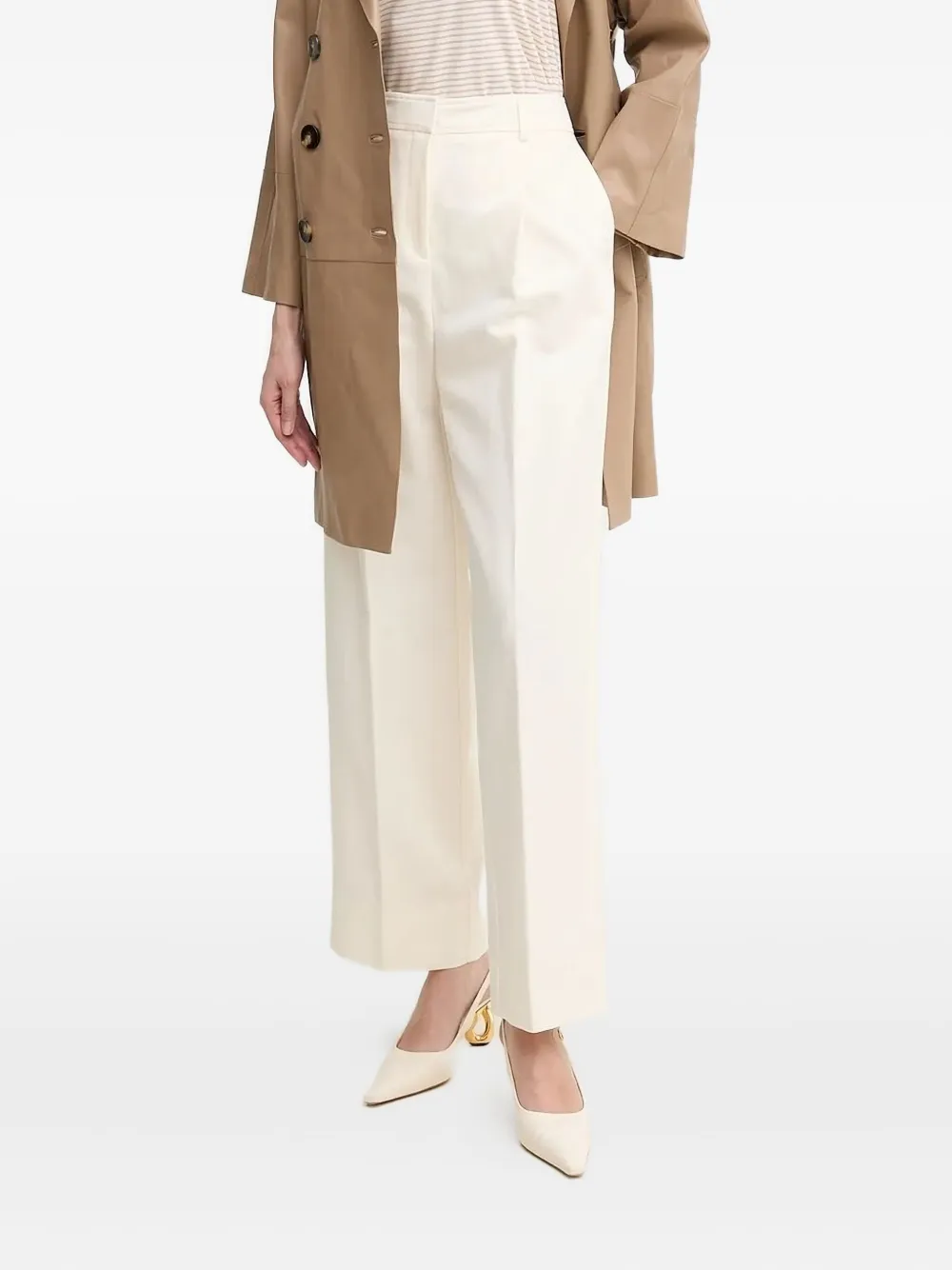 Брюки со шлевками и складками BOSS, нейтральный
Брюки со шлевками и складками BOSS, нейтральный