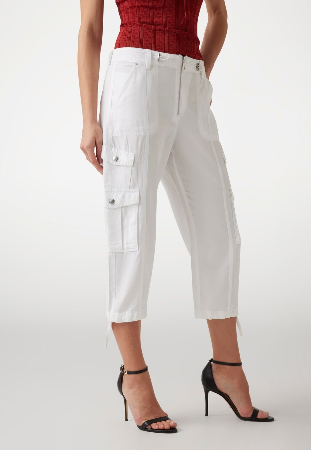 Шорты Guess, белый
Шорты Guess, белый