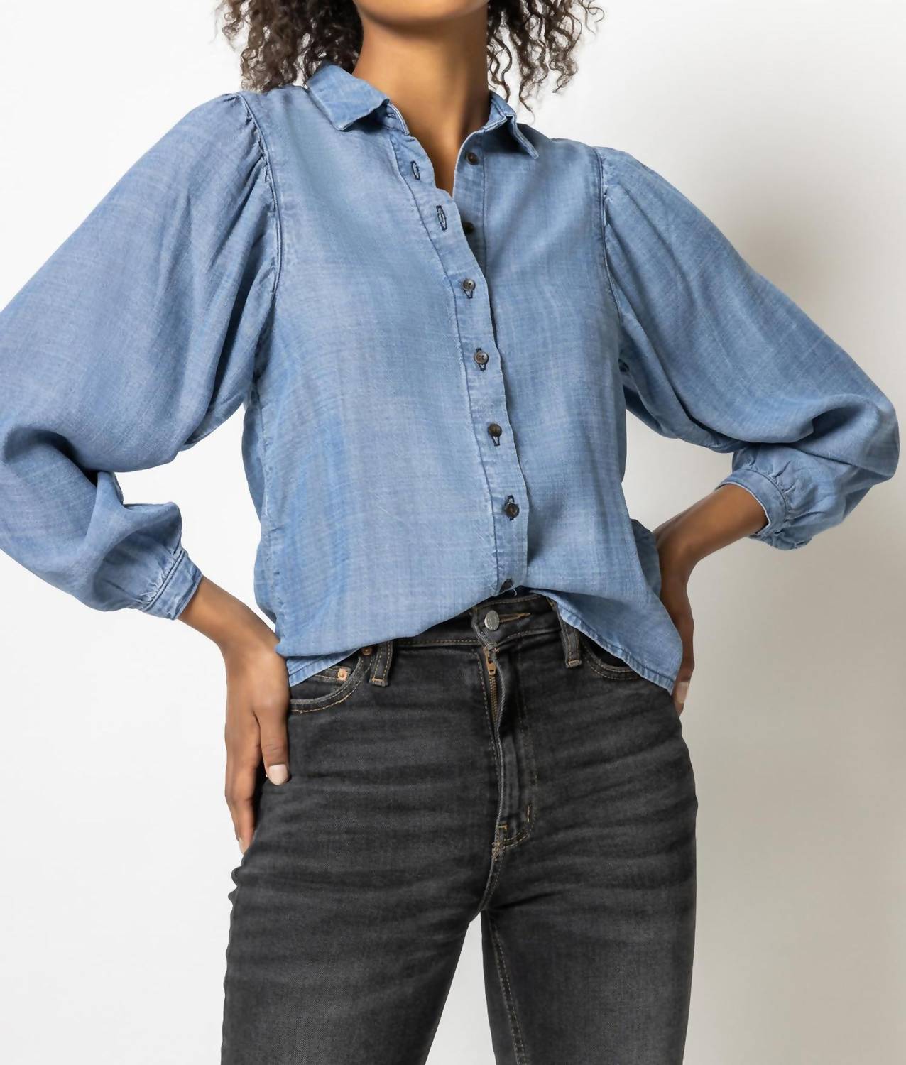 Топ из шамбре с присборенными рукавами из вымытого шамбре Lilla P, цвет washed chambray
Топ из шамбре с присборенными рукавами из вымытого шамбре Lilla P, цвет washed chambray