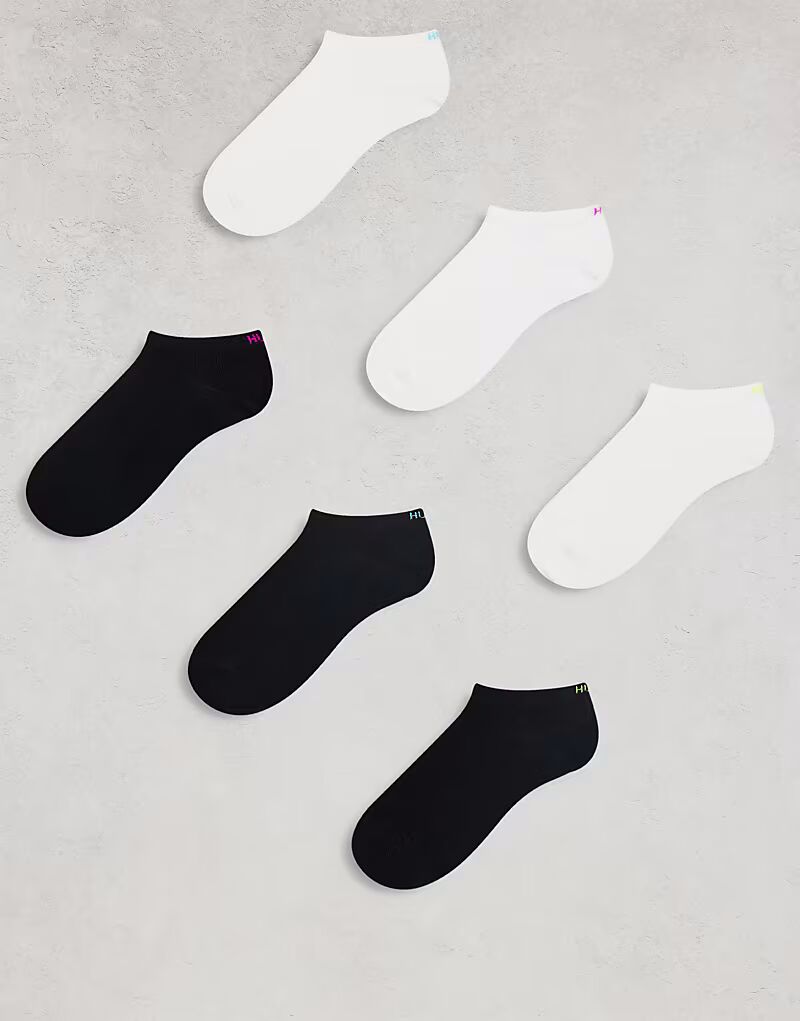 HUGO RED, 6 пар носков с логотипом сзади, черного/белого цвета
HUGO RED, 6 пар носков с логотипом сзади, черного/белого цвета