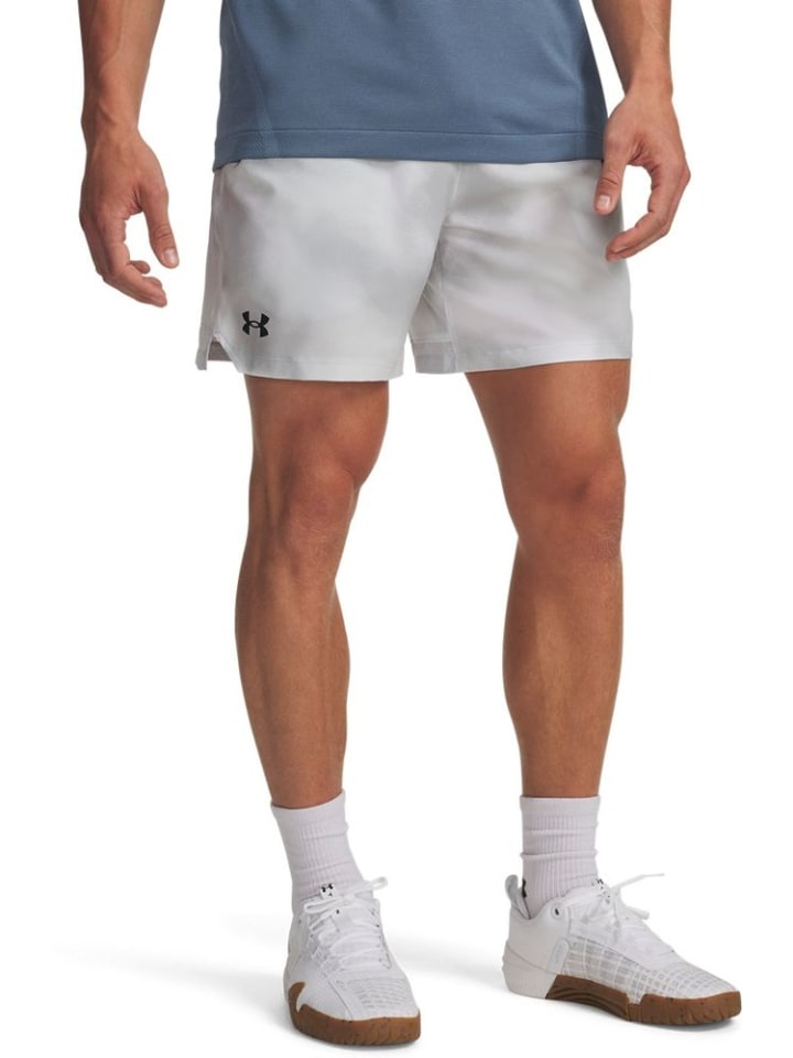 Спортивные шорты "Vanish Woven 6In Prnt Sts" серого цвета Under Armour
Спортивные шорты "Vanish Woven 6In Prnt Sts" серого цвета Under Armour