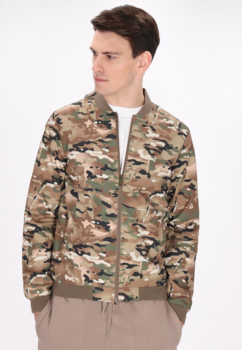 Куртка-бомбер Mo, хаки
Куртка-бомбер Mo, хаки