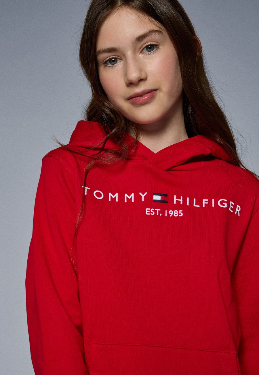 Худи Tommy Hilfiger ESSENTIAL, Primary Red/Red
Худи Tommy Hilfiger ESSENTIAL, Primary Red/Red