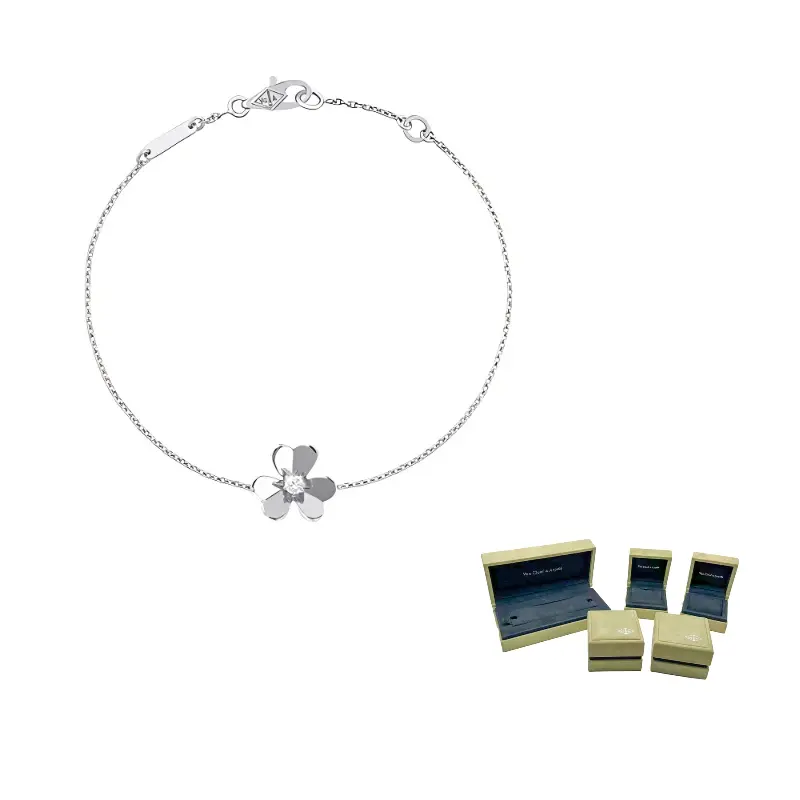 Van Cleef & Arpels Браслет Frivolous из белого золота 585 пробы 2010-х годов
Van Cleef & Arpels Браслет Frivolous из белого золота 585 пробы 2010-х годов