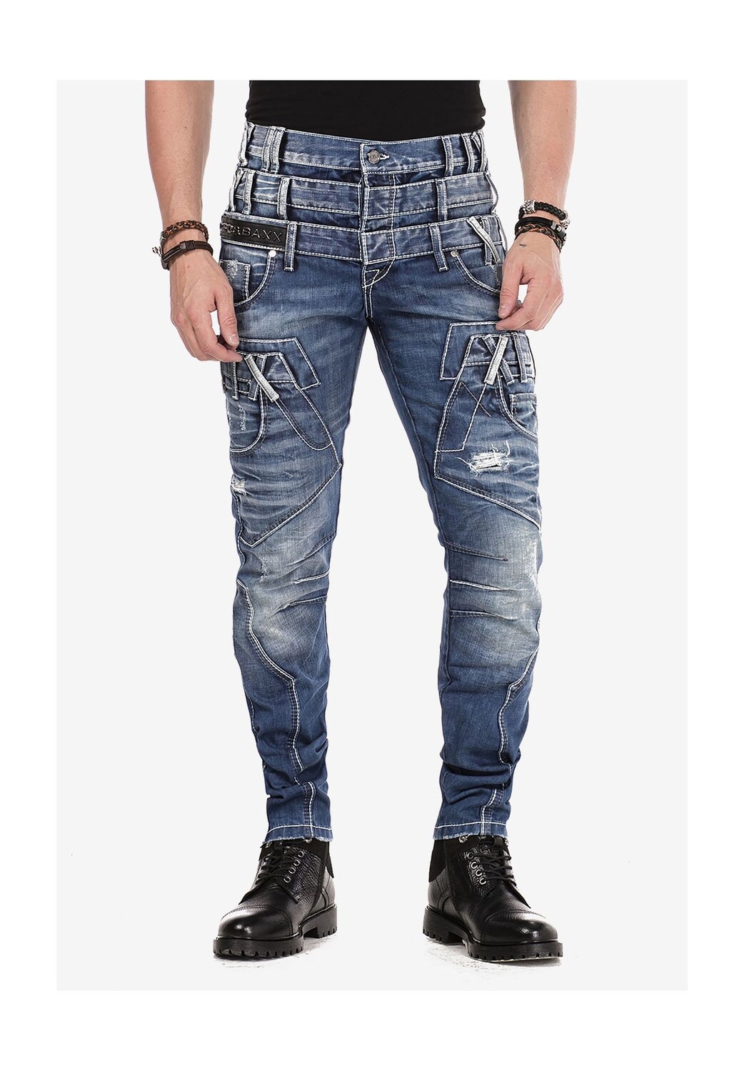 Джинсы прямого кроя с тройным поясом CIPO & BAXX, синий
Джинсы прямого кроя с тройным поясом CIPO & BAXX, синий