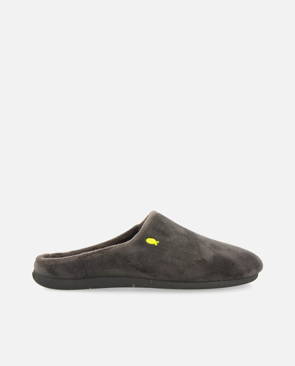 Мужские домашние тапочки с мехом, с окантовкой и съемной стелькой Hot Potatoes, серый
Мужские домашние тапочки с мехом, с окантовкой и съемной стелькой Hot Potatoes, серый