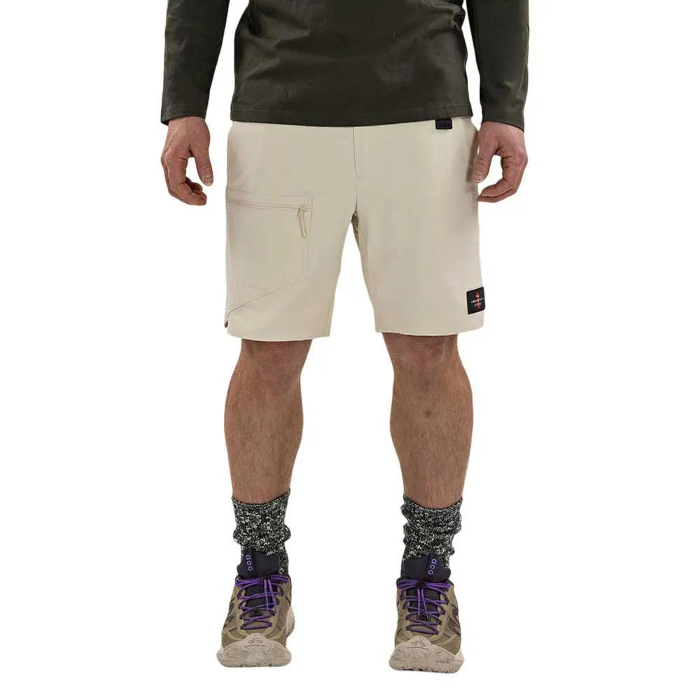 Шорты The Mountain Studio Field, бежевый
Шорты The Mountain Studio Field, бежевый