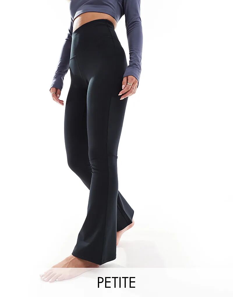 Мягкие облегающие леггинсы ASOS 4505 Petite Icon черного цвета с клешем
Мягкие облегающие леггинсы ASOS 4505 Petite Icon черного цвета с клешем