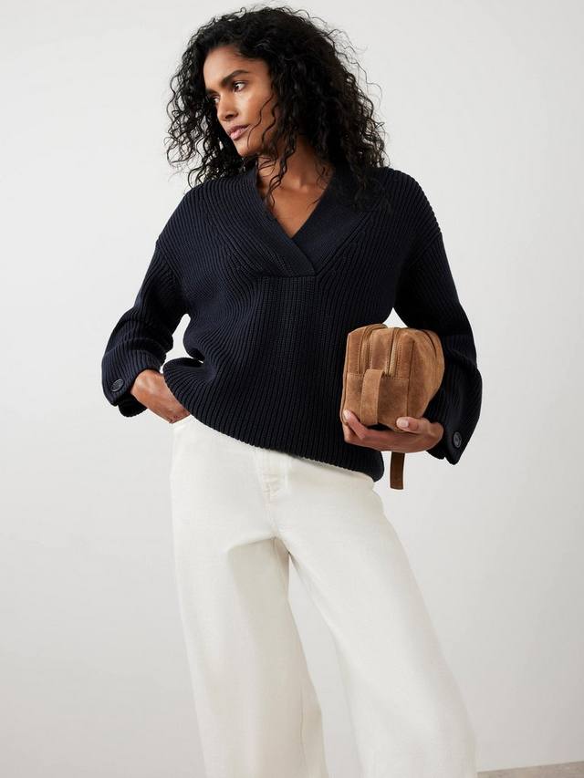 Вязаный джемпер с V-образным вырезом Mint Velvet, Blue Navy
Вязаный джемпер с V-образным вырезом Mint Velvet, Blue Navy