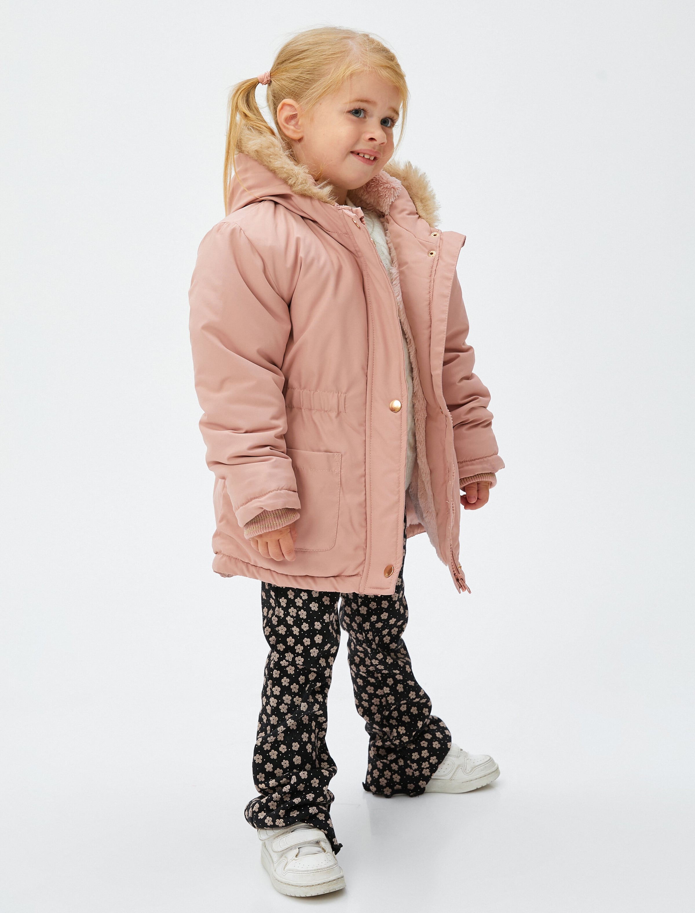 Koton Пальто в цвете Rose
Koton Пальто в цвете Rose