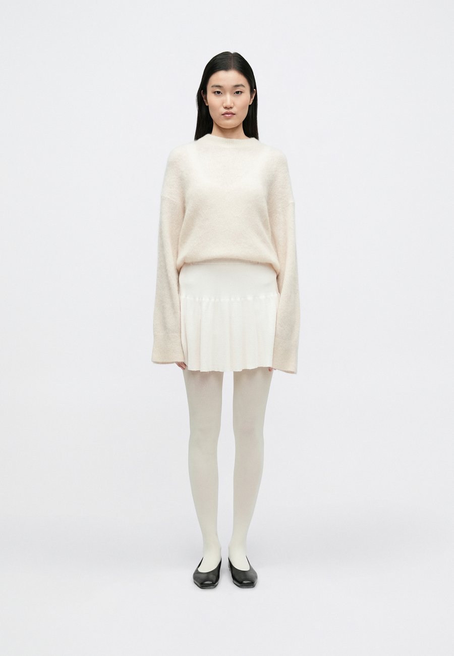 Юбка A. Roege Hove TRINE BUBBLE SKIRT, Ecru/Off-White
Юбка A. Roege Hove TRINE BUBBLE SKIRT, Ecru/Off-White