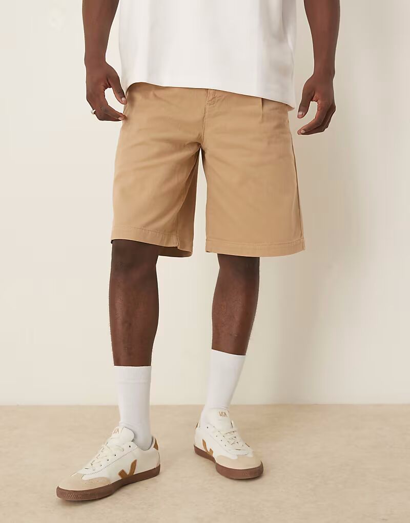 Длинные плиссированные шорты бежевого цвета с двойными вытачками от ASOS DESIGN
Длинные плиссированные шорты бежевого цвета с двойными вытачками от ASOS DESIGN