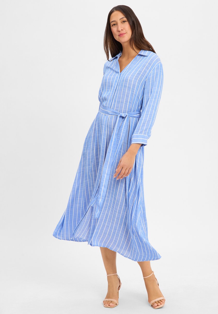 Платье Marie Lund Shirt dress, Hellblau Weiß/Light Blue
Платье Marie Lund Shirt dress, Hellblau Weiß/Light Blue