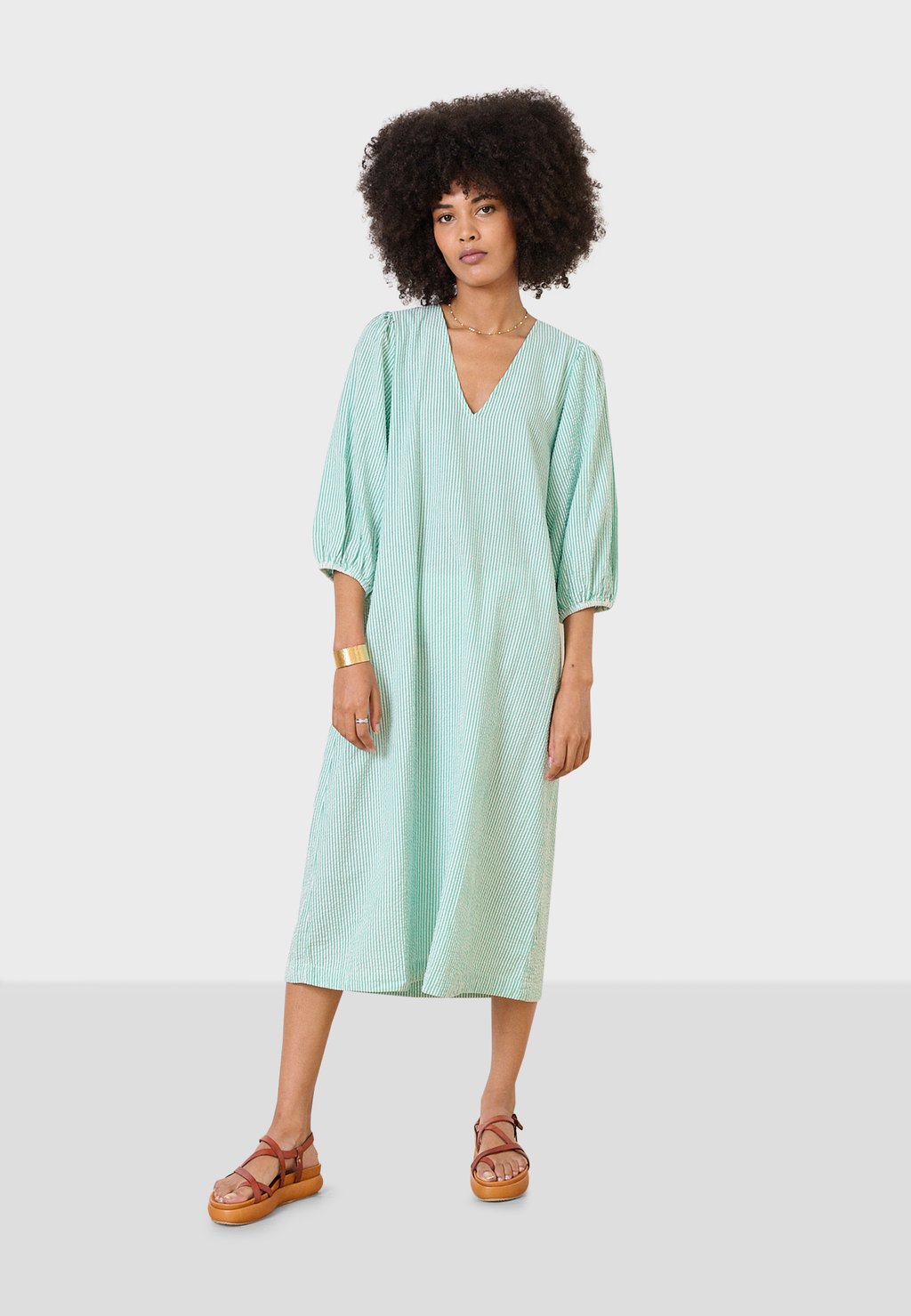 Повседневное платье VALENTIN Garance Paris, светло-зеленый
Повседневное платье VALENTIN Garance Paris, светло-зеленый