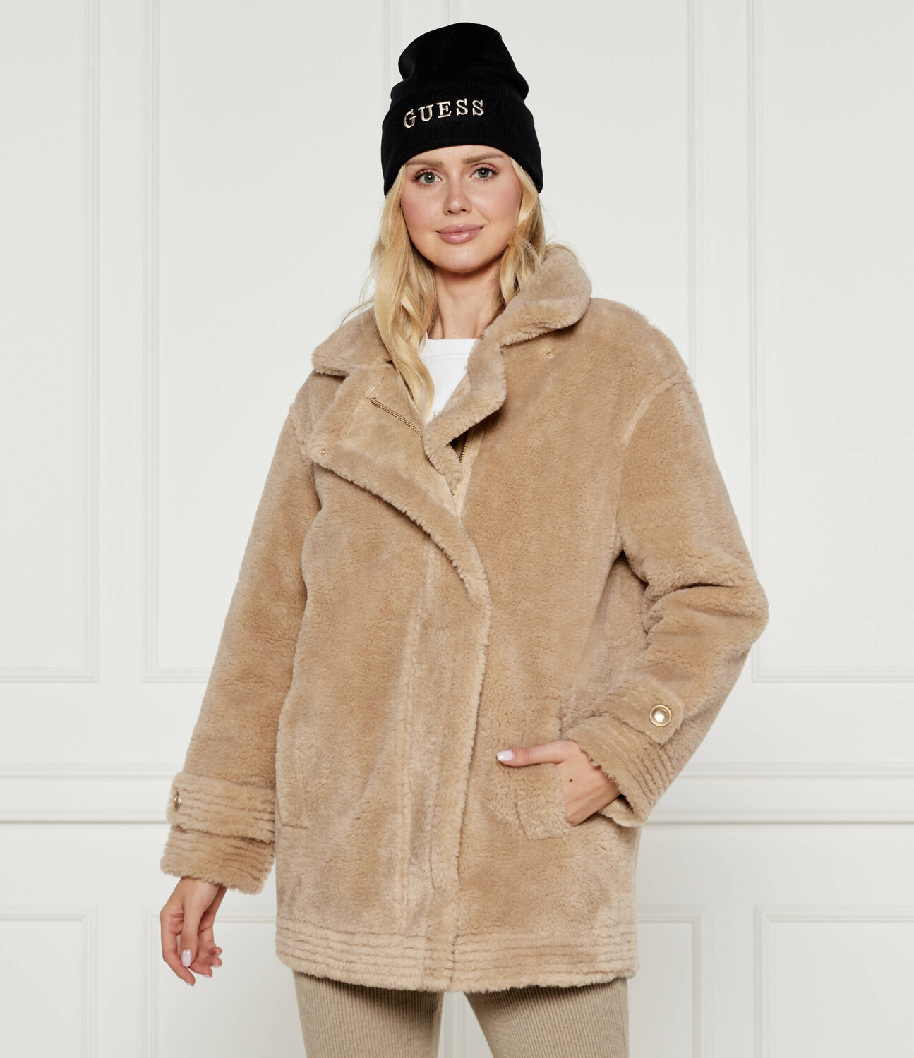 Пальто GUESS ELISABETTA, бежевый
Пальто GUESS ELISABETTA, бежевый