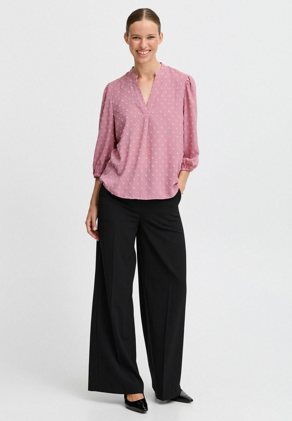 Блуза JELENA b.young, светло-розовый
Блуза JELENA b.young, светло-розовый