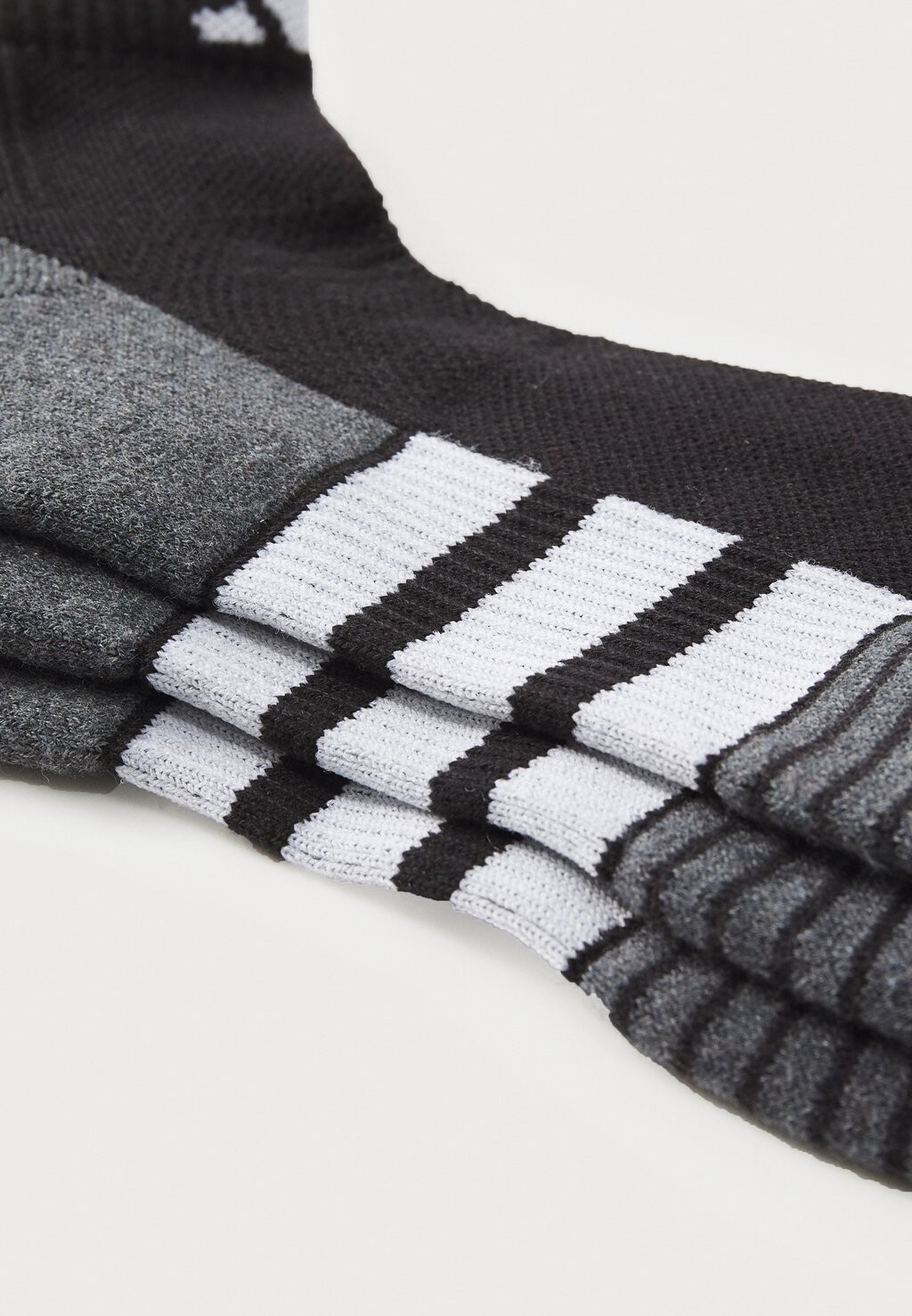 Спортивные носки UNISEX 3 PACK adidas Performance, черный 
Спортивные носки UNISEX 3 PACK adidas Performance, черный