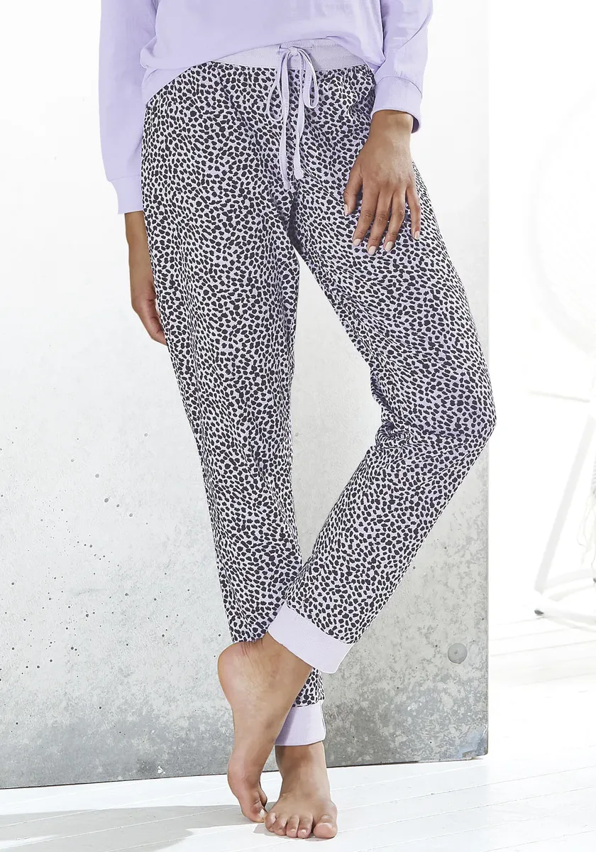 Пижама Vivance Dreams со сплошным принтом, фиолетовый
Пижама Vivance Dreams со сплошным принтом, фиолетовый