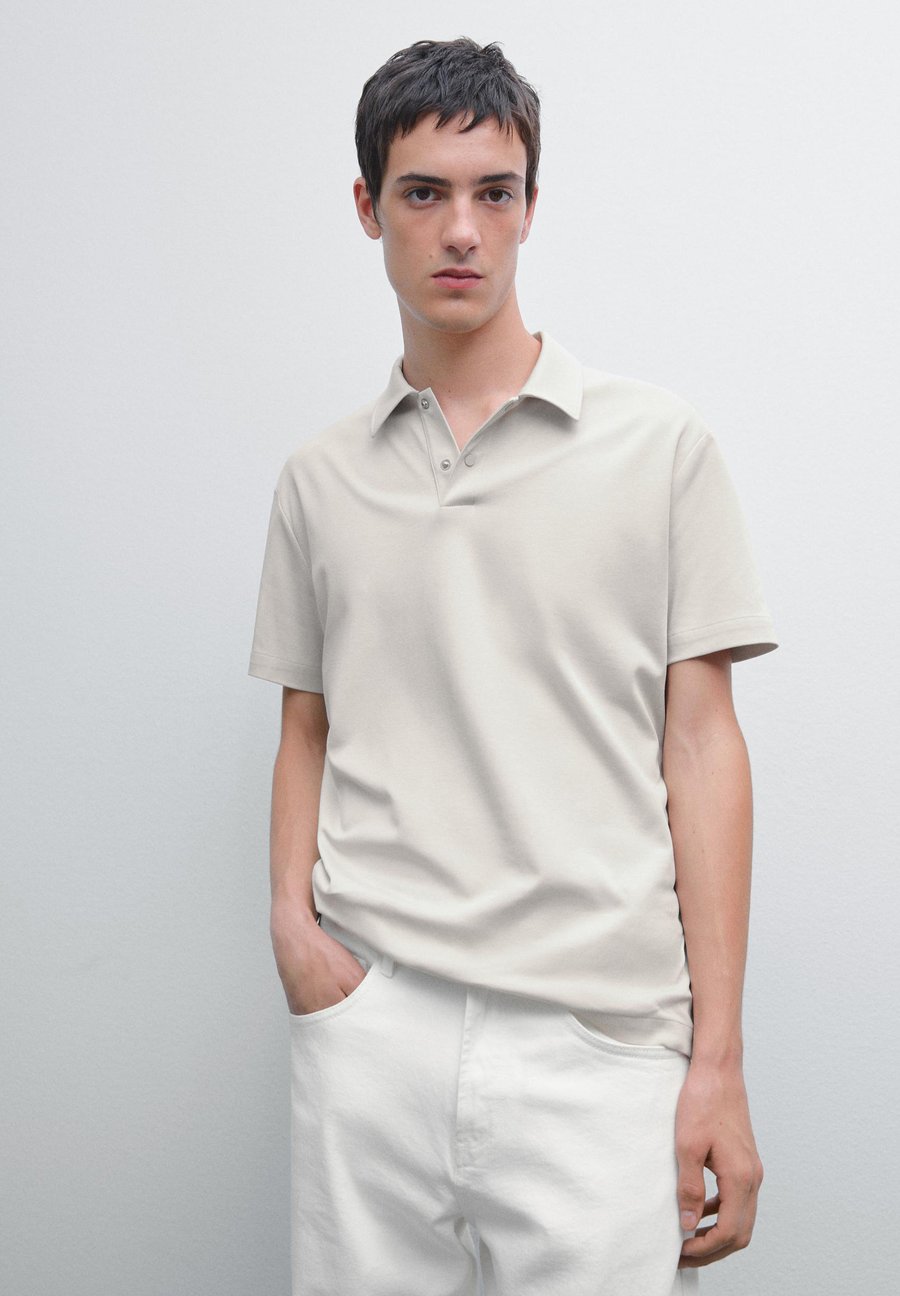 Поло Massimo Dutti SHORT SLEEVE POLO NECK, Light Grey
Поло Massimo Dutti SHORT SLEEVE POLO NECK, Light Grey