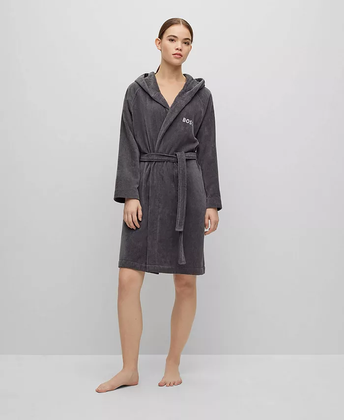 Женский халат с капюшоном из велюрового хлопка Boss Home, серый
Женский халат с капюшоном из велюрового хлопка Boss Home, серый
