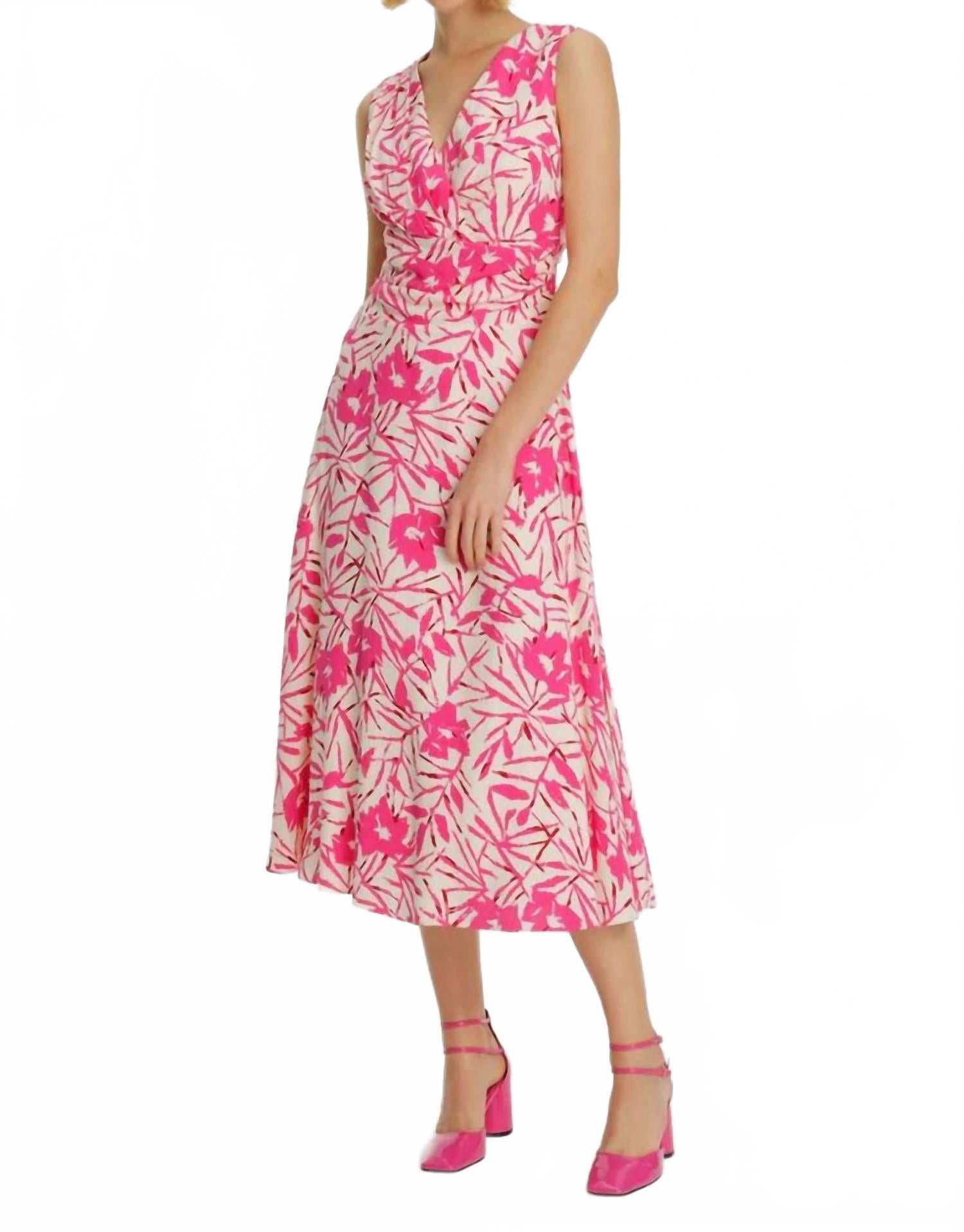 Плиссированное миди-платье с оригинальным принтом EXQUISE, Original Print
Плиссированное миди-платье с оригинальным принтом EXQUISE, Original Print