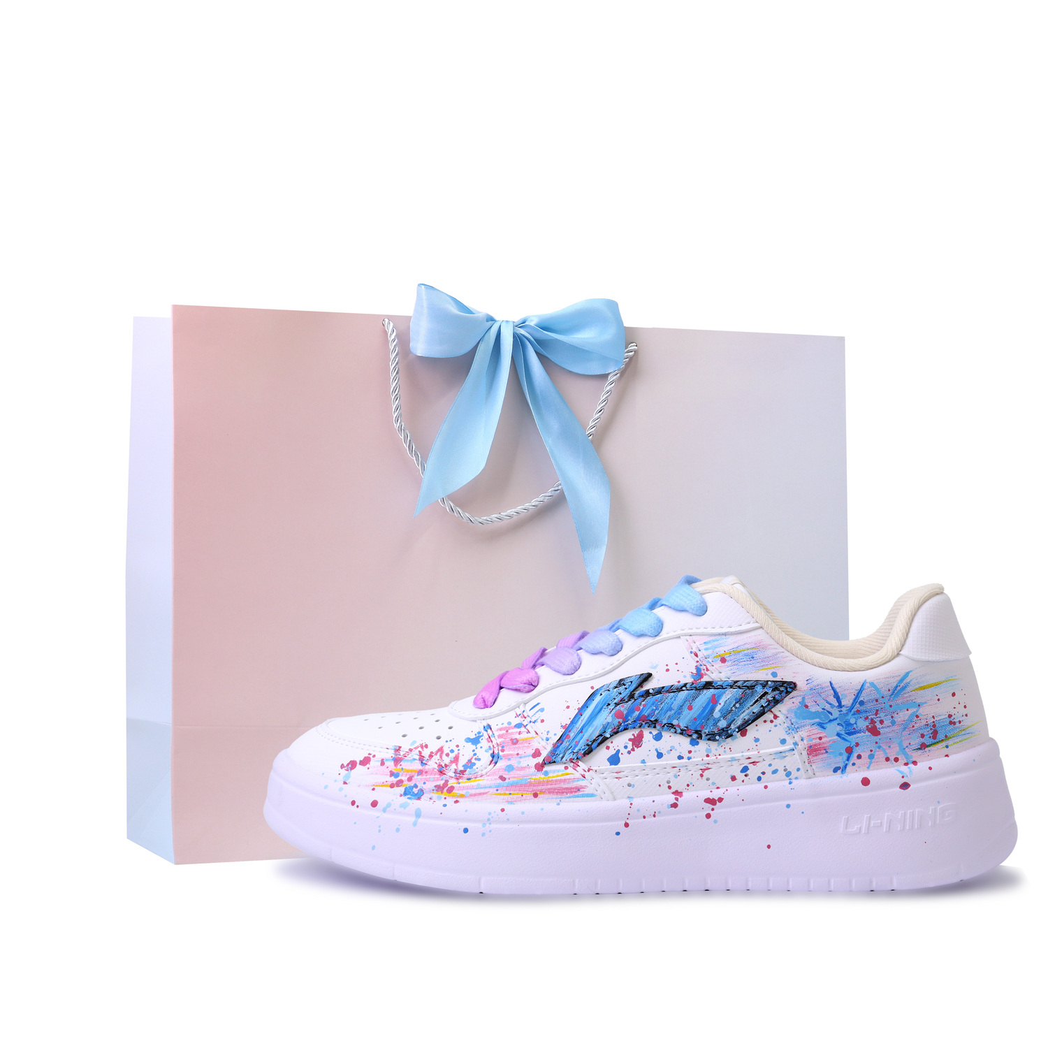 LINING Лининг Понтун Боутс устойчивые к истиранию, легкие и дышащие лоу-топ скейтбордские кроссовки унисекс белый розовый синий, цвет White Pink Blue
LINING Лининг Понтун Боутс устойчивые к истиранию, легкие и дышащие лоу-топ скейтбордские кроссовки унисекс белый розовый синий, цвет White Pink Blue