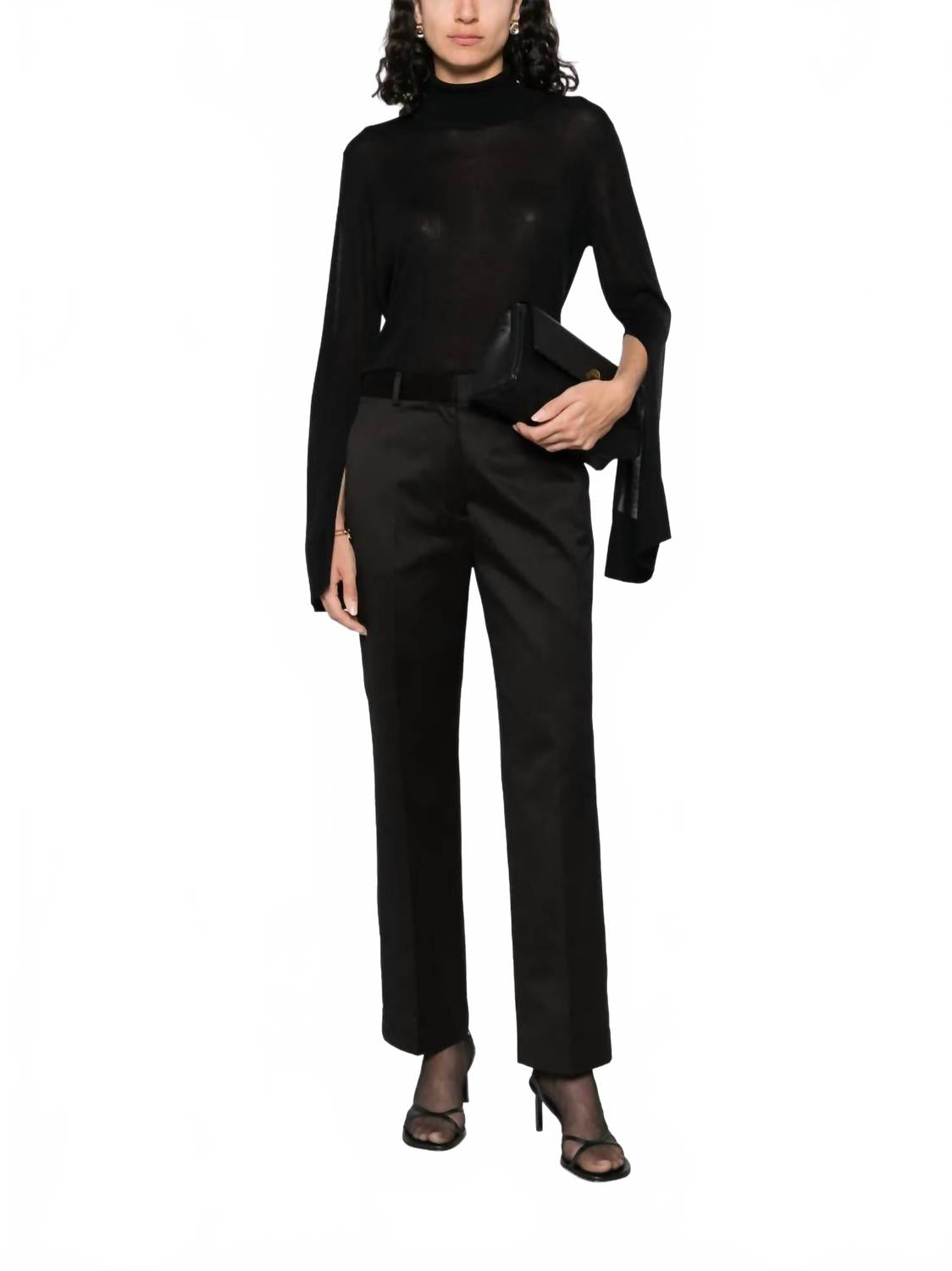 Классические брюки-чинос черного цвета Toteme
Классические брюки-чинос черного цвета Toteme