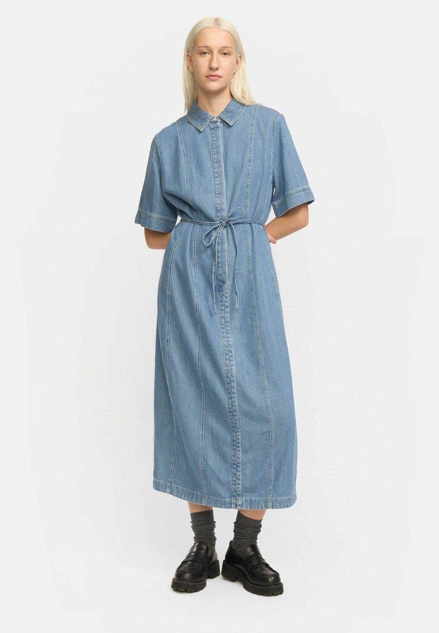 Платье Soft Rebels SRCHRISTY, Greyish Light Blue/Light Blue
Платье Soft Rebels SRCHRISTY, Greyish Light Blue/Light Blue