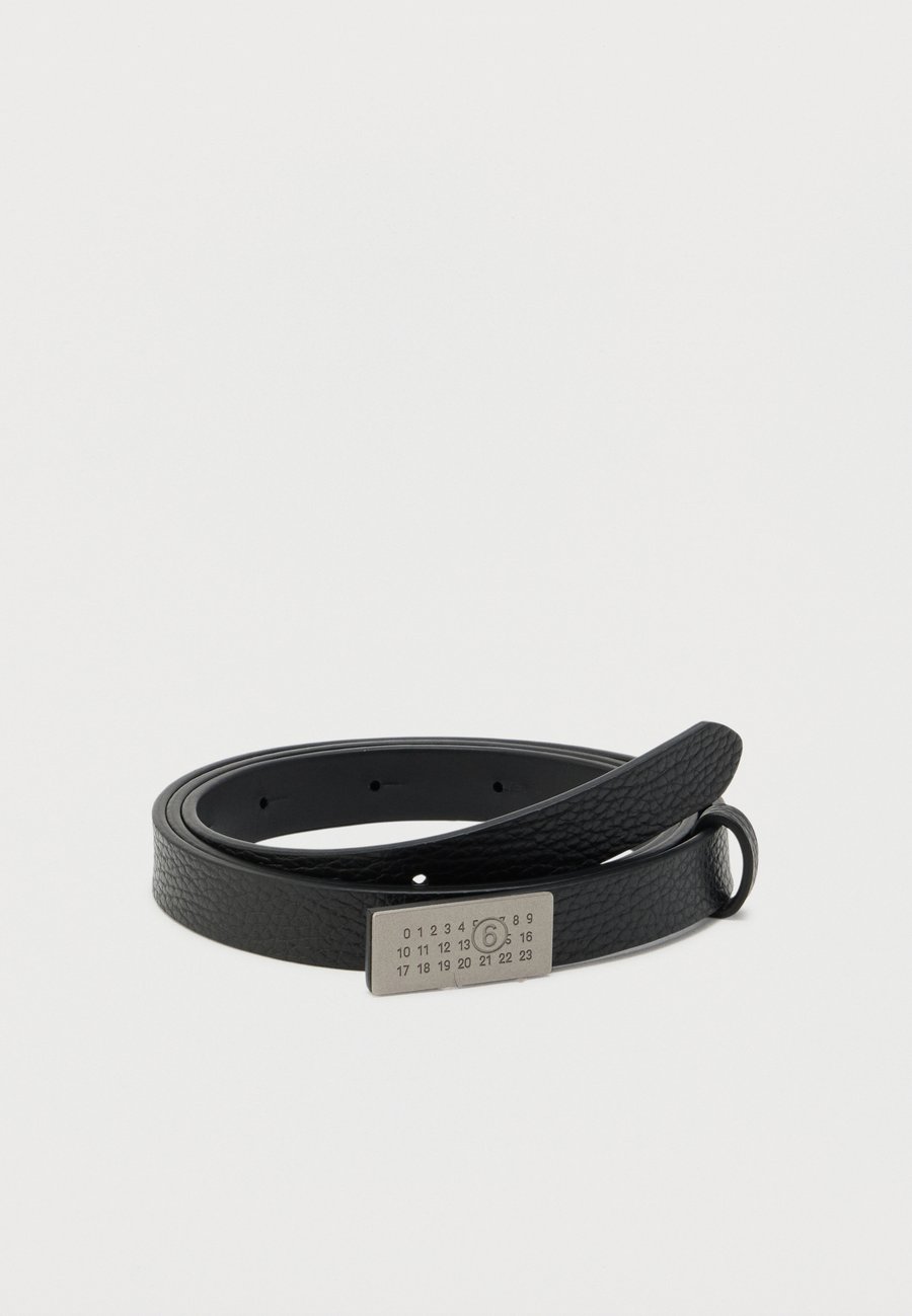 Ремень MM6 Maison Margiela NUMERIC BELT MINI, Black
Ремень MM6 Maison Margiela NUMERIC BELT MINI, Black