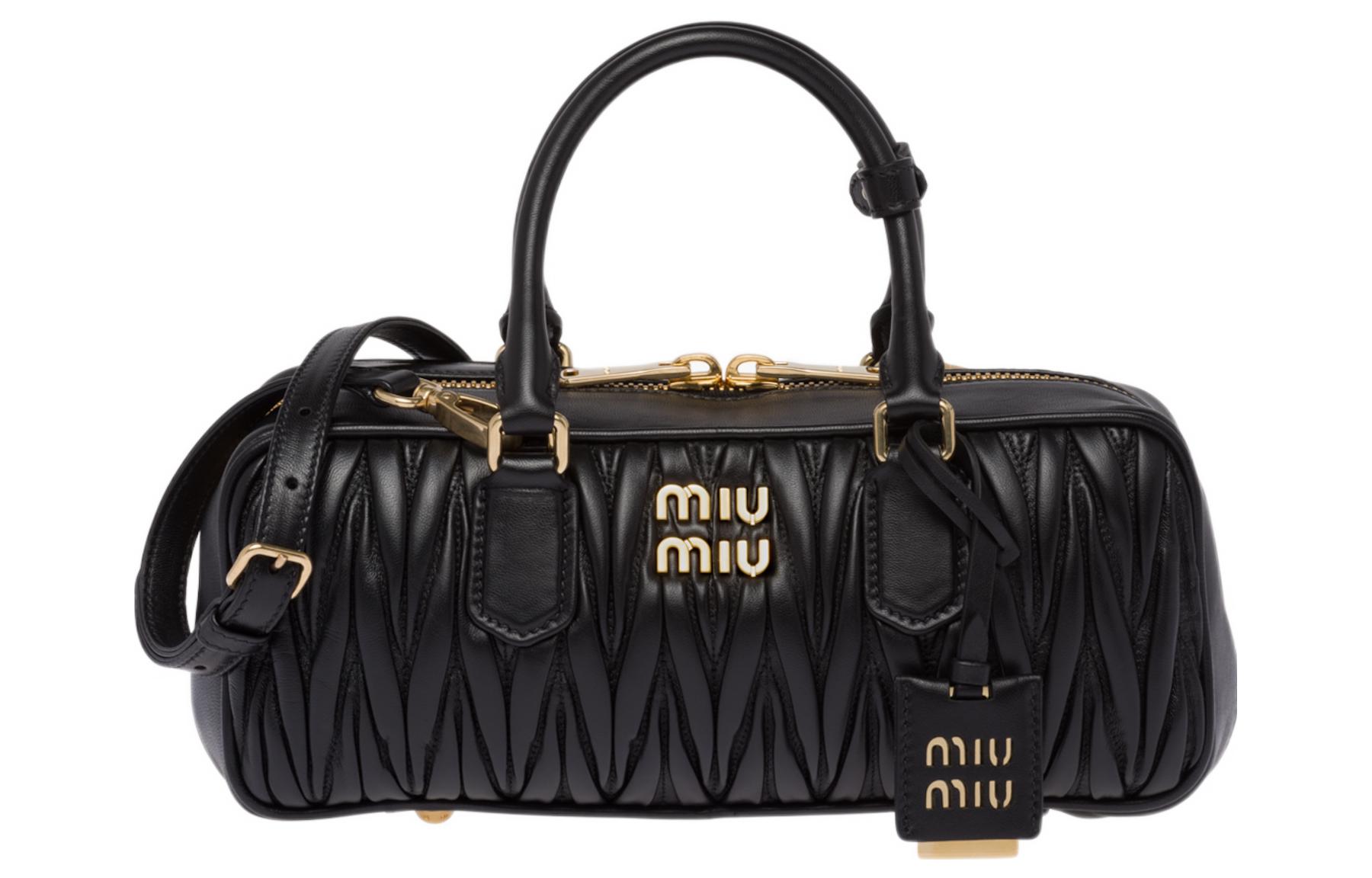 MIU MIU Матлассе, мягкая кожаная сумка через плечо, кроссбоди, женская сумка, черная
MIU MIU Матлассе, мягкая кожаная сумка через плечо, кроссбоди, женская сумка, черная