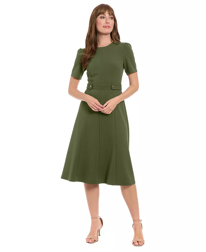 Платье миди из крепа с коротким рукавом и расклешенным силуэтом, для миниатюрных размеров London Times, зеленый 
Платье миди из крепа с коротким рукавом и расклешенным силуэтом, для миниатюрных размеров London Times, зеленый