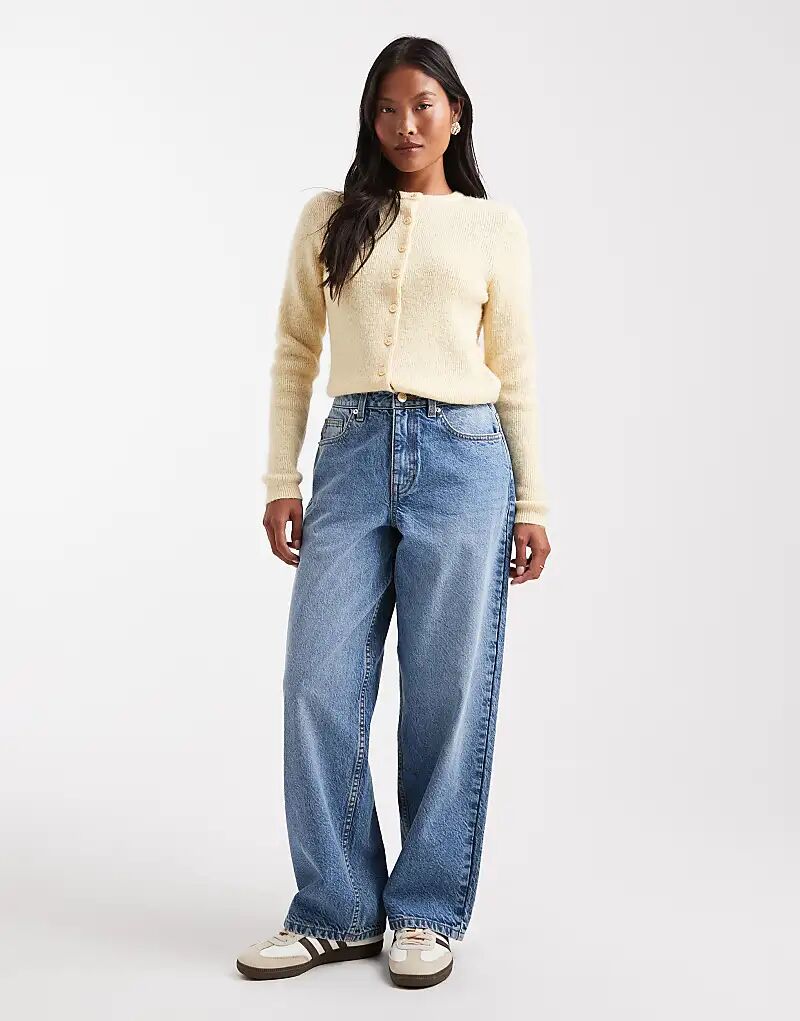 Мешковатые джинсы Miss Selfridge Petite средне-синего цвета
Мешковатые джинсы Miss Selfridge Petite средне-синего цвета