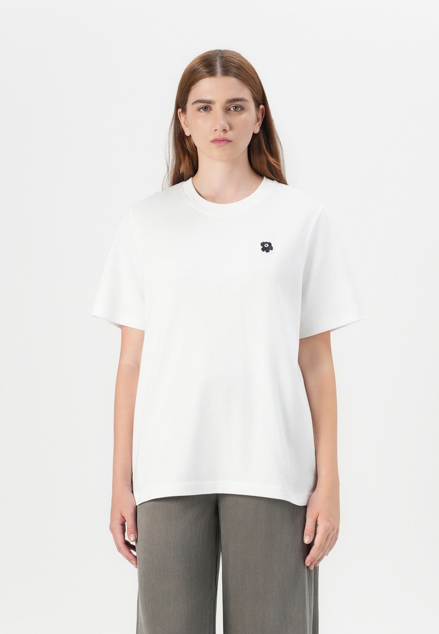 Футболка Marimekko TORUS, White/Black/White, Белый, Футболка Marimekko TORUS, White/Black/White
Футболка Marimekko TORUS, White/Black/White, Белый, Футболка Marimekko TORUS, White/Black/White