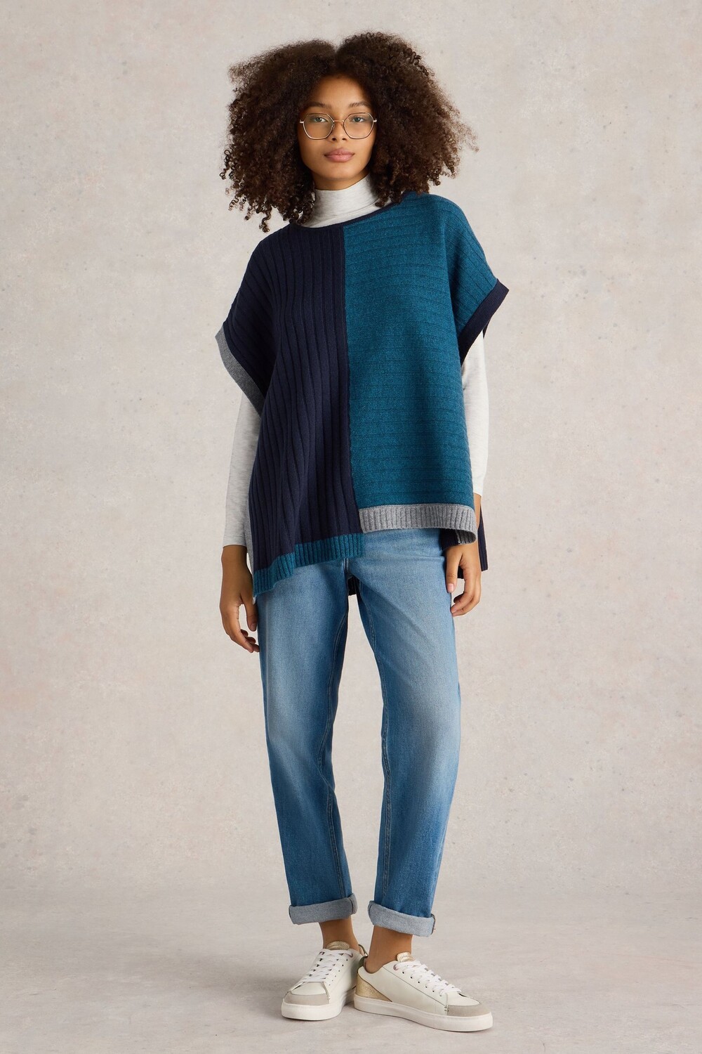 Вязаное пончо с ступенчатым подолом из ясеня White Stuff, зеленый
Вязаное пончо с ступенчатым подолом из ясеня White Stuff, зеленый