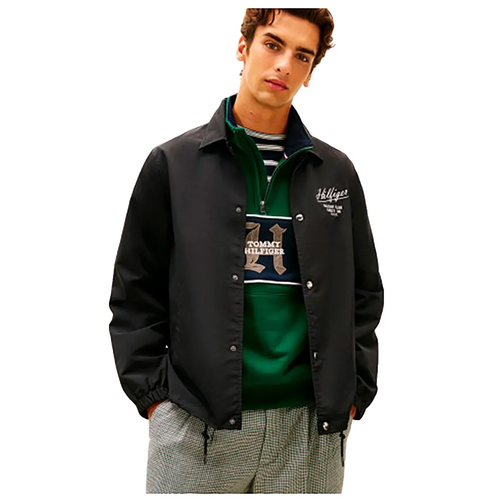 Куртка Tommy Hilfiger в функциональном классическом стиле с культовым логотипом, черный
Куртка Tommy Hilfiger в функциональном классическом стиле с культовым логотипом, черный